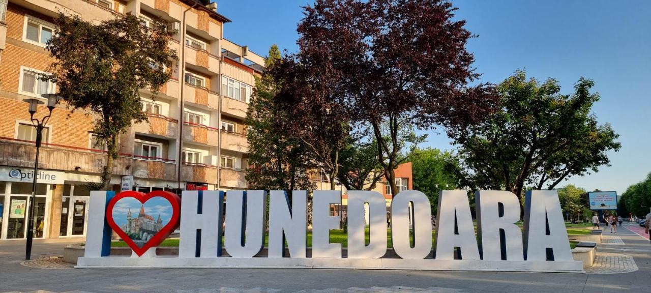 Apartament Studio Vale Hunedoara Zewnętrze zdjęcie